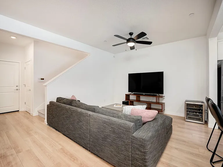 3296 Chickadee Ct — Photo 4