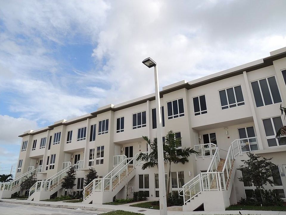 1st image of 10260 NW 63rd Ter APT 209