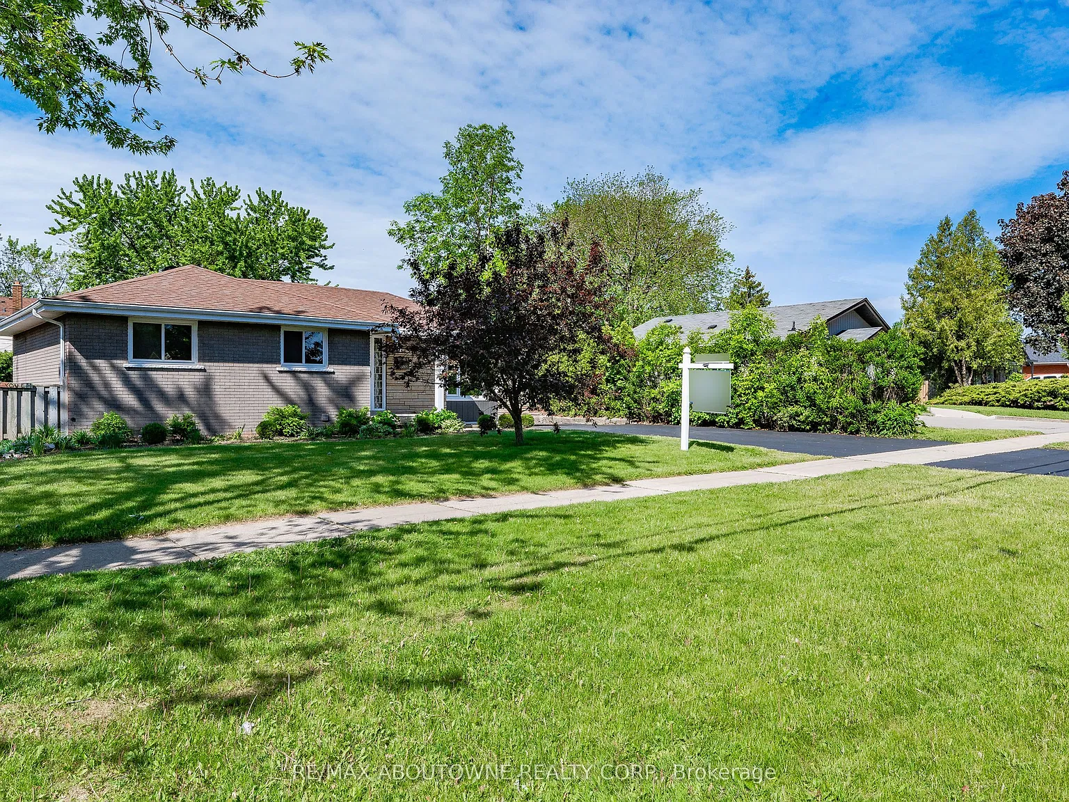 4 bed, $3,750 — Photo 2