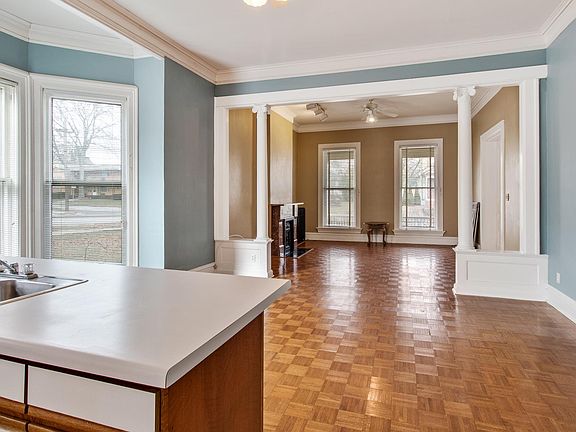5th image of 325 W Jackson St