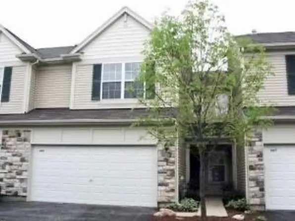 655 Shakespeare Dr, Grayslake, IL 60030