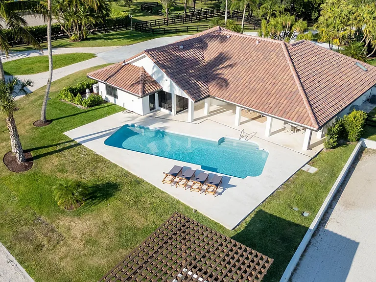 2184 Appaloosa Trl — Photo 40