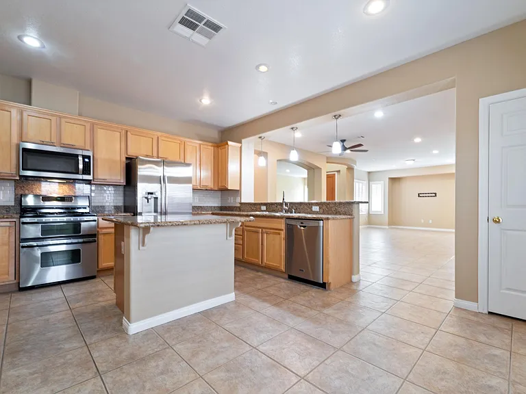 10492 Mission Park Ave — Photo 19