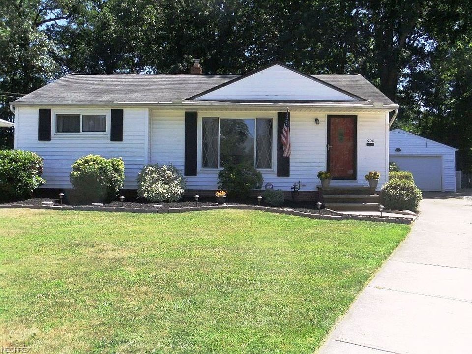 1st image of 608 Bayfair Dr