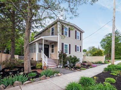 2 Library St, Georgetown, MA, 01833