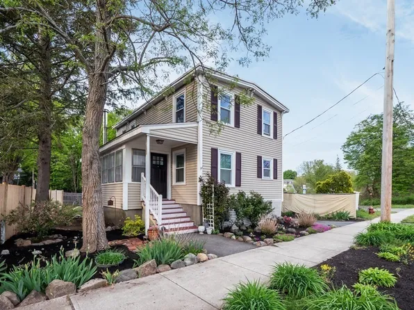 2 Library St, Georgetown, MA 01833