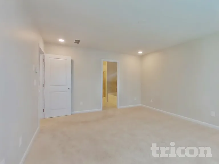 83 Leyland Ct — Photo 6