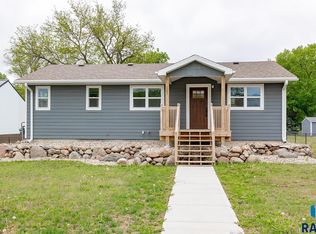 105 W Kluckholm St, Montrose, SD 57048