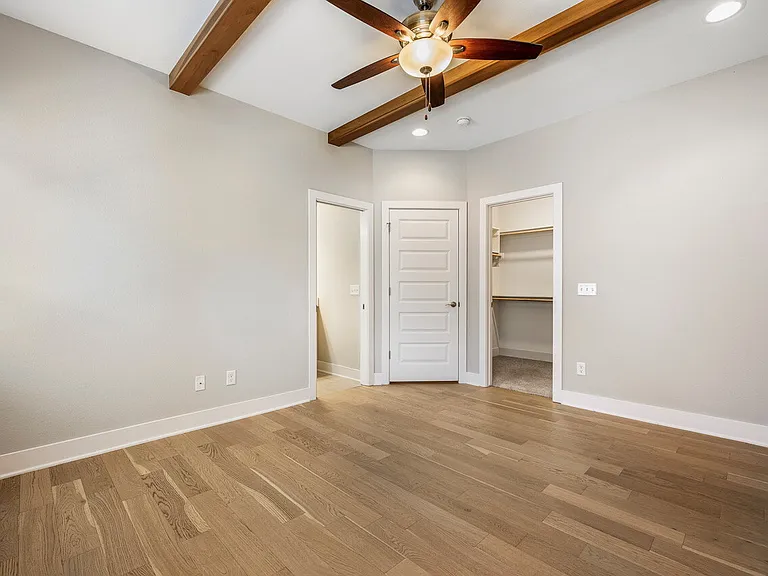 2369 E Amherst Aly — Photo 12