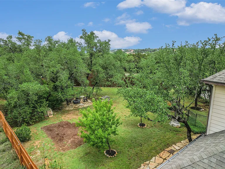 223 Lake Como Dr — Photo 36