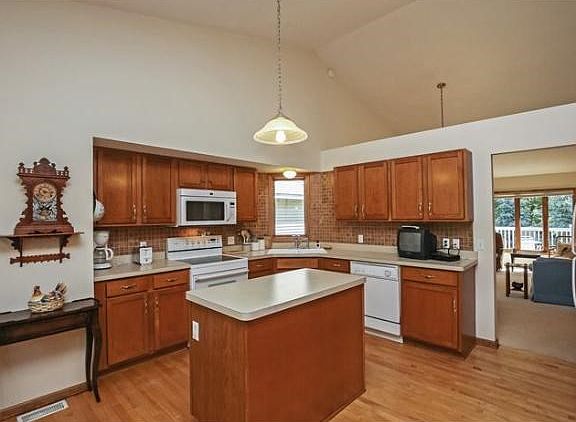 Center island kitchen.