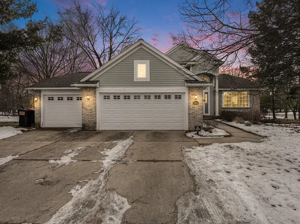 5504 E Heathwood Dr SE, Kentwood, MI 49512