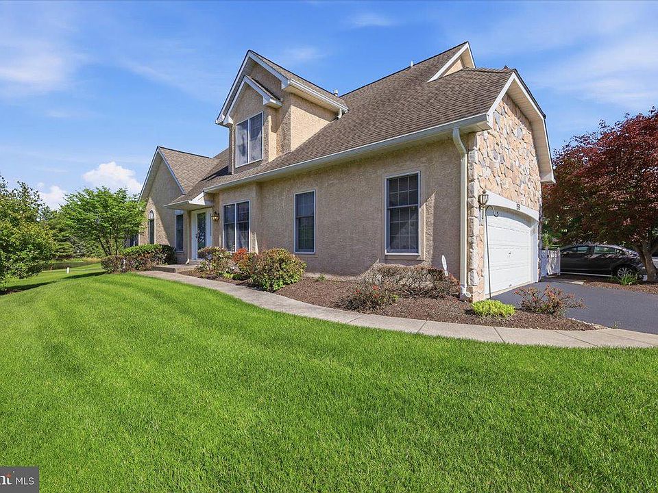 1st image of 159 Sawgrass Dr
