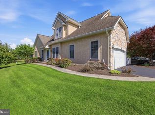 159 Sawgrass Dr, Blue Bell, PA 19422