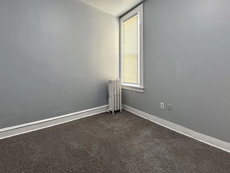1910 South 65th Street — Photo 12