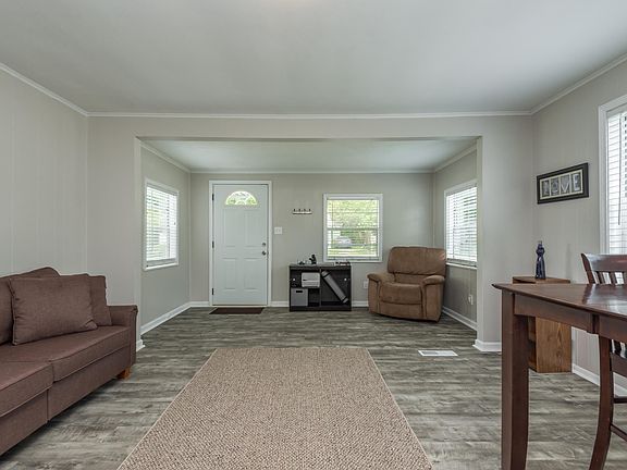 3rd image of 507 Jackson Ave