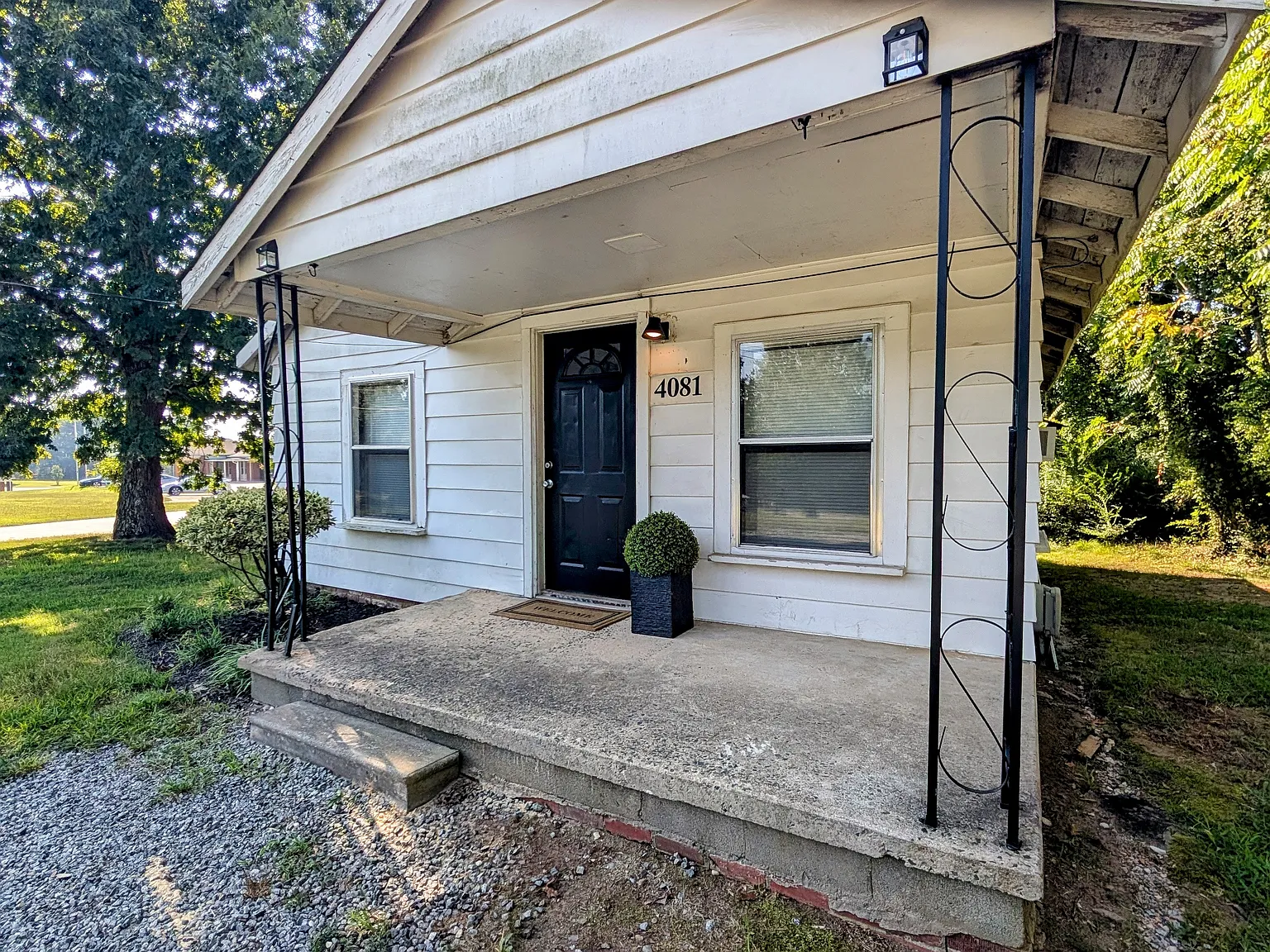 2 bed, 700 sqft, $1,075 — Photo 3