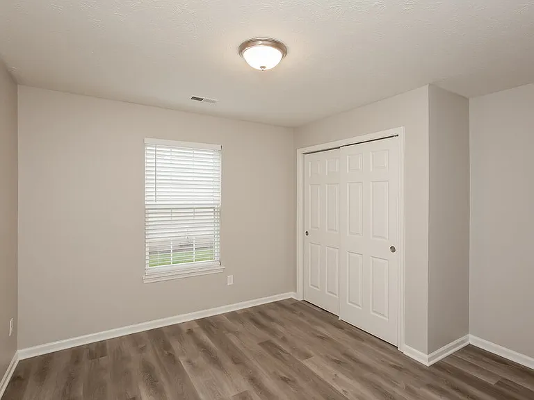 126 Thistlewood Dr — Photo 12