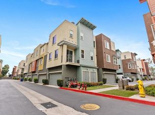 225 Royal Gln UNIT 404, Escondido, CA 92025