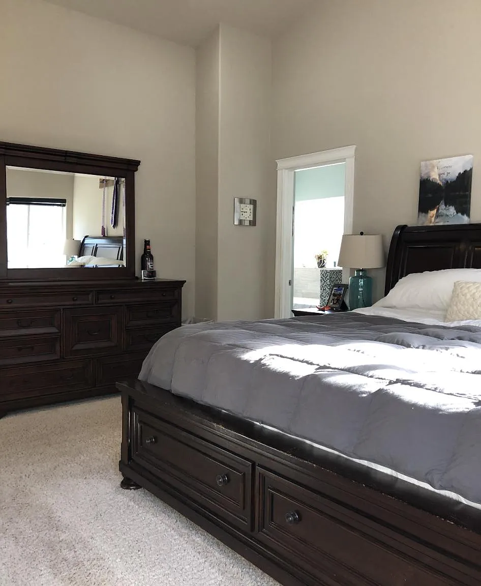 3 bed, 2194 sqft, $2,800 — Photo 2