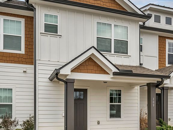 2nd image of 311 E Forge Ct