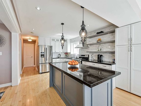 5th image of 6164 Edenwood Dr
