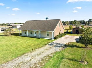 1044 Clayton Castille Rd, Breaux Bridge, LA 70517
