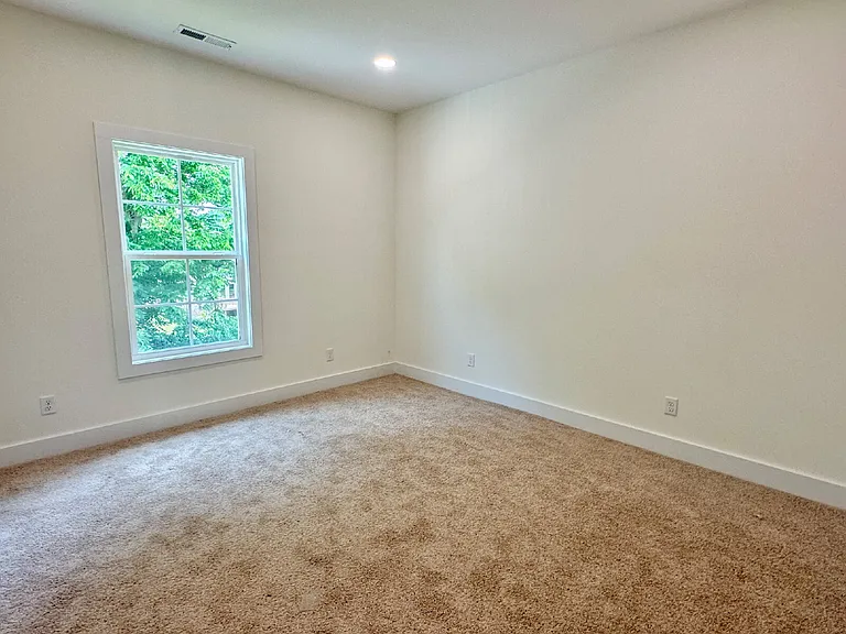 520 Cottage Way — Photo 9