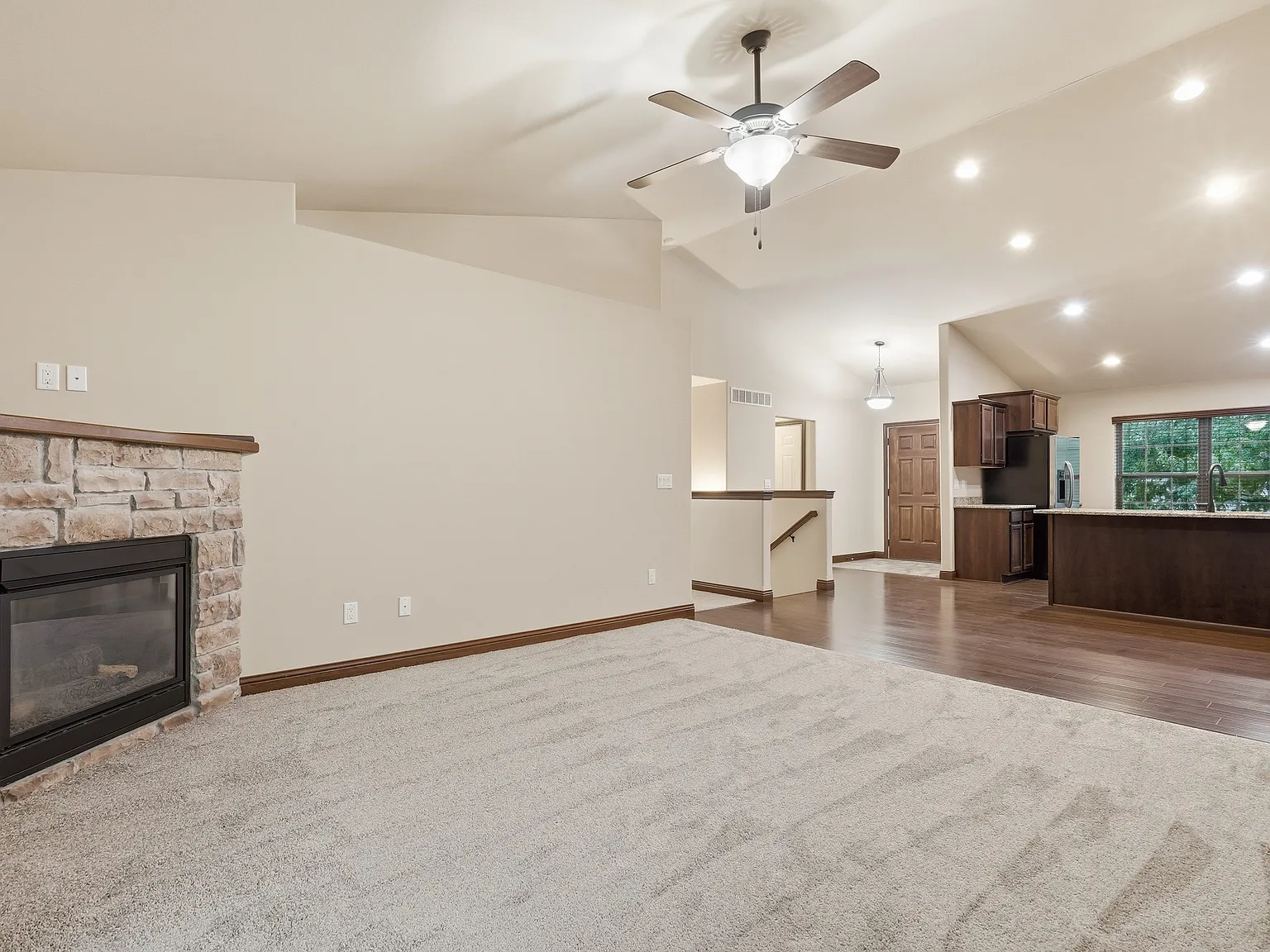 240 S Stewart St North Liberty — Photo 4