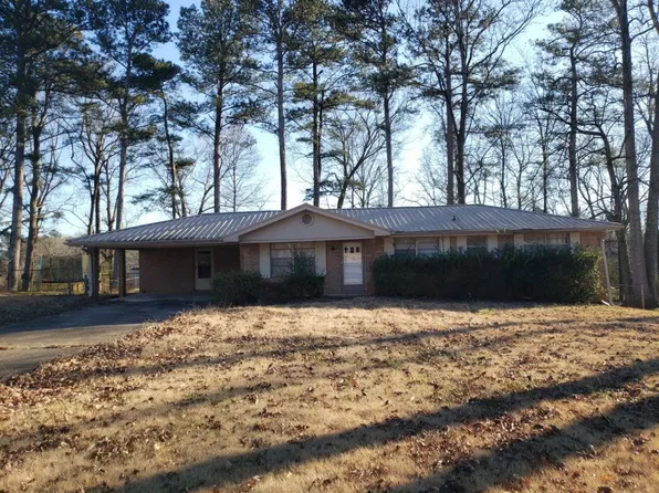 6166 Pebble Dr, Douglasville, GA 30135
