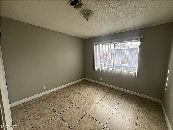 5th image of 500 S 13th St APT C27