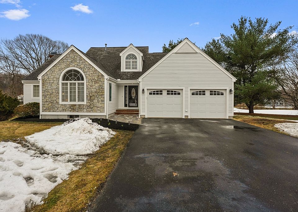 1st image of 90 Orchard Hill Rd