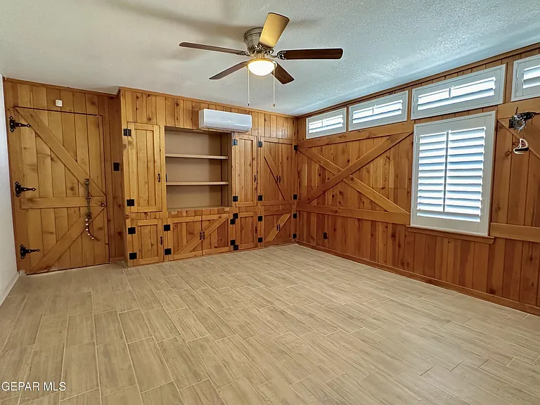 10101 Renfrew Dr — Photo 13