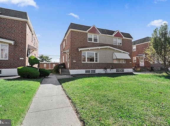 3rd image of 2047 Nester St