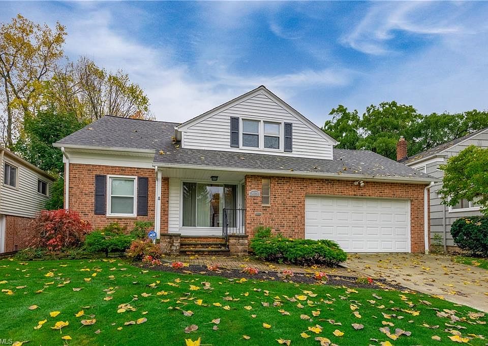 1st image of 24016 Edgehill Dr