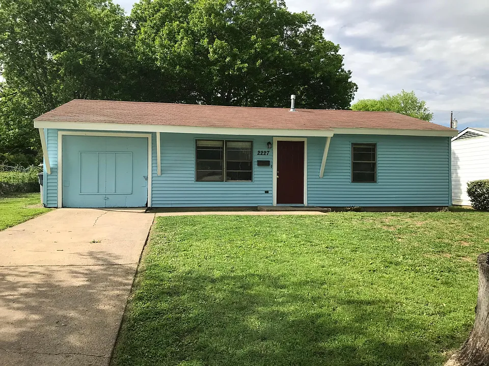 2227 Wolcott Dr