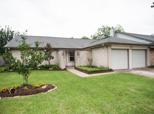 412 Civil Dr, League City, TX 77573