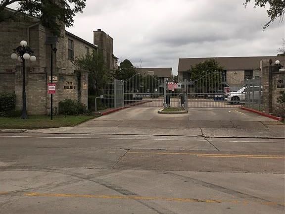 2nd image of 7400 Bellerive Dr APT 806