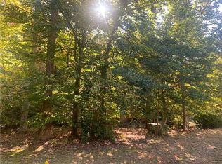 184 Hermitage Rd, Williamsburg, VA 23188