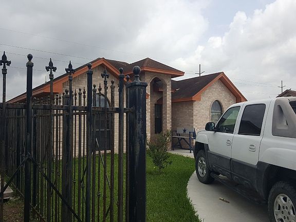 3rd image of 5803 Grande Blvd