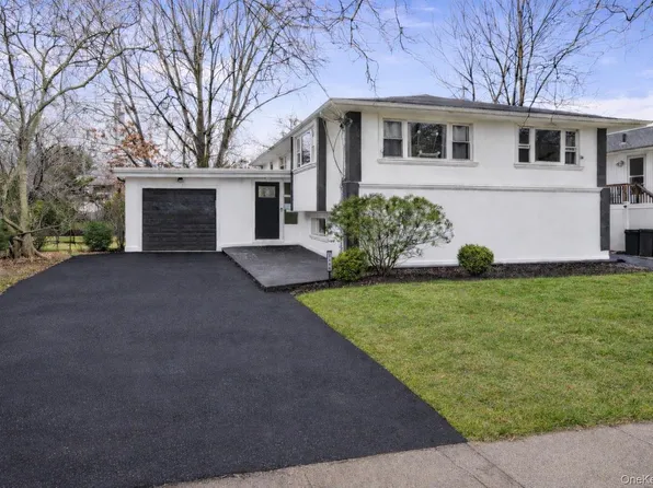 1016 Westwood Road, Woodmere, NY 11598