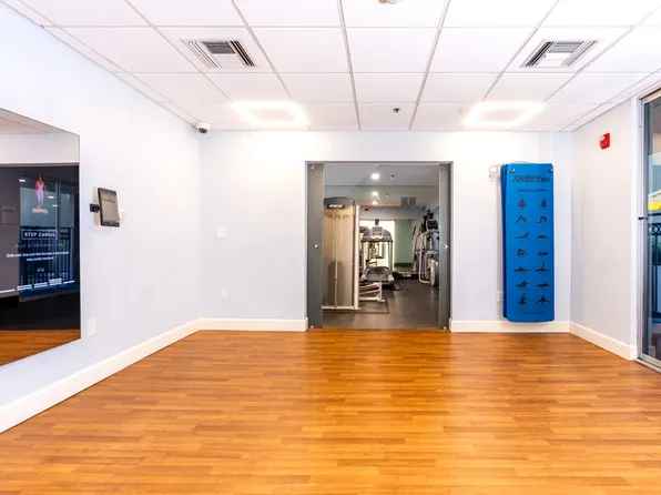 California Villages Valley Village, 5331 Corteen Pl #315, Valley Village, CA 91607