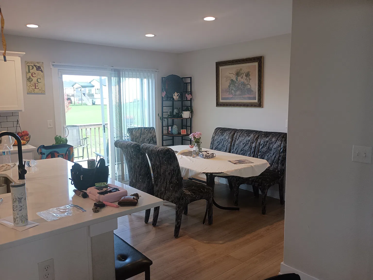 1210 NW Mill Springs Dr — Photo 2