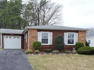 25 Bow Dr, Brick, NJ 08723