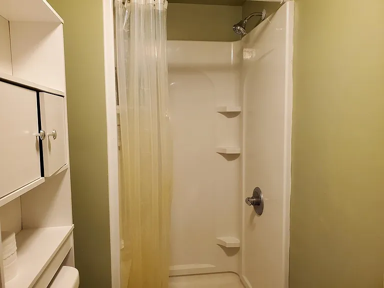 930 Emerald St #2B — Photo 9