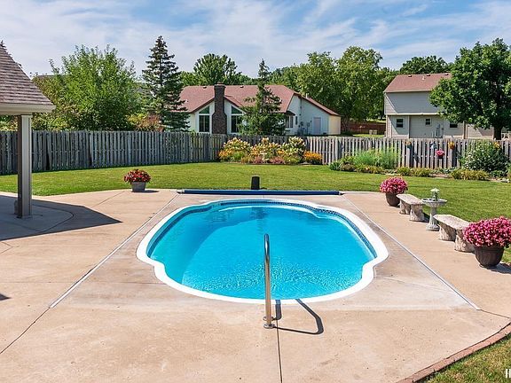 2nd image of 8531 Stand Ridge Run