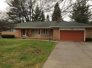 6818 Cedarbrook Dr, Bloomfield Hills, MI