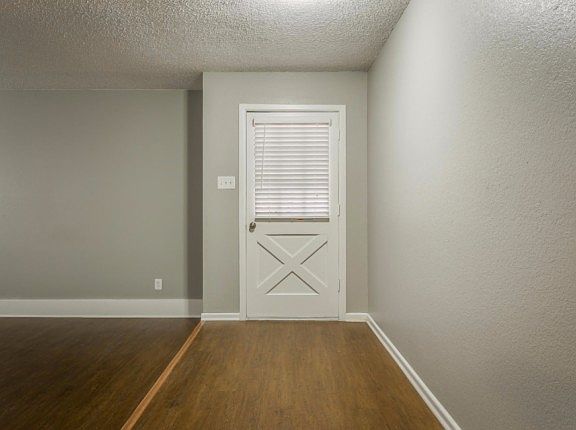 3rd image of 5717 Carolyn Dr