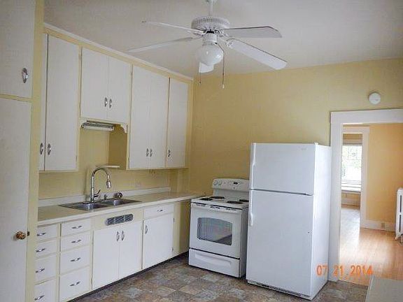 2nd image of 119 Avenue C