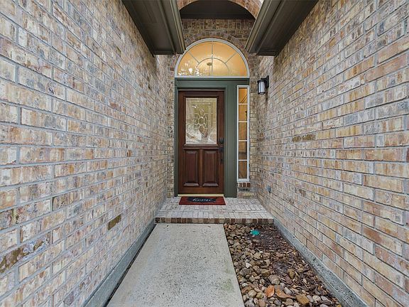 2nd image of 3107 Candle Pond Ln